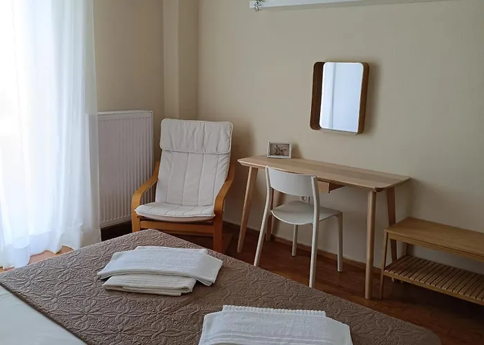 Like At * Peraia (Thessaloniki)